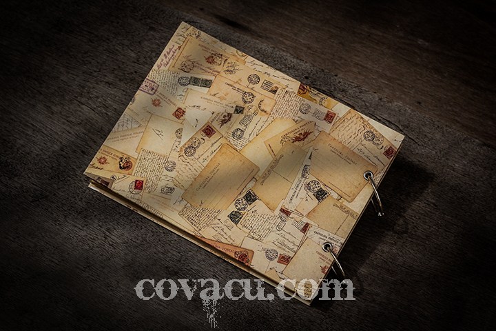 Màu chủ đạo: Nâu nhạt, nâu cafe.