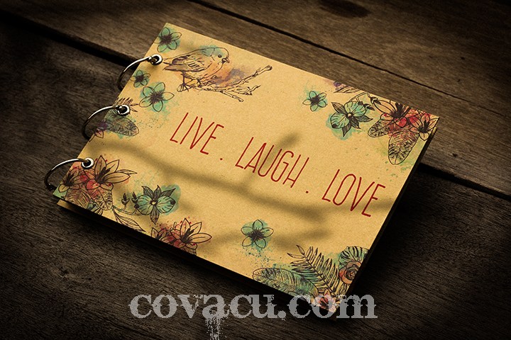 Không như những cuốn scrapbook thông thường, album DIY (Do It Yourseft) sẽ là sản phẩm 99% handmade bởi bạn đấy nhé!