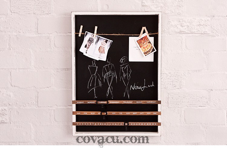 Bảng đen kết hợp lịch vạn niên 2018