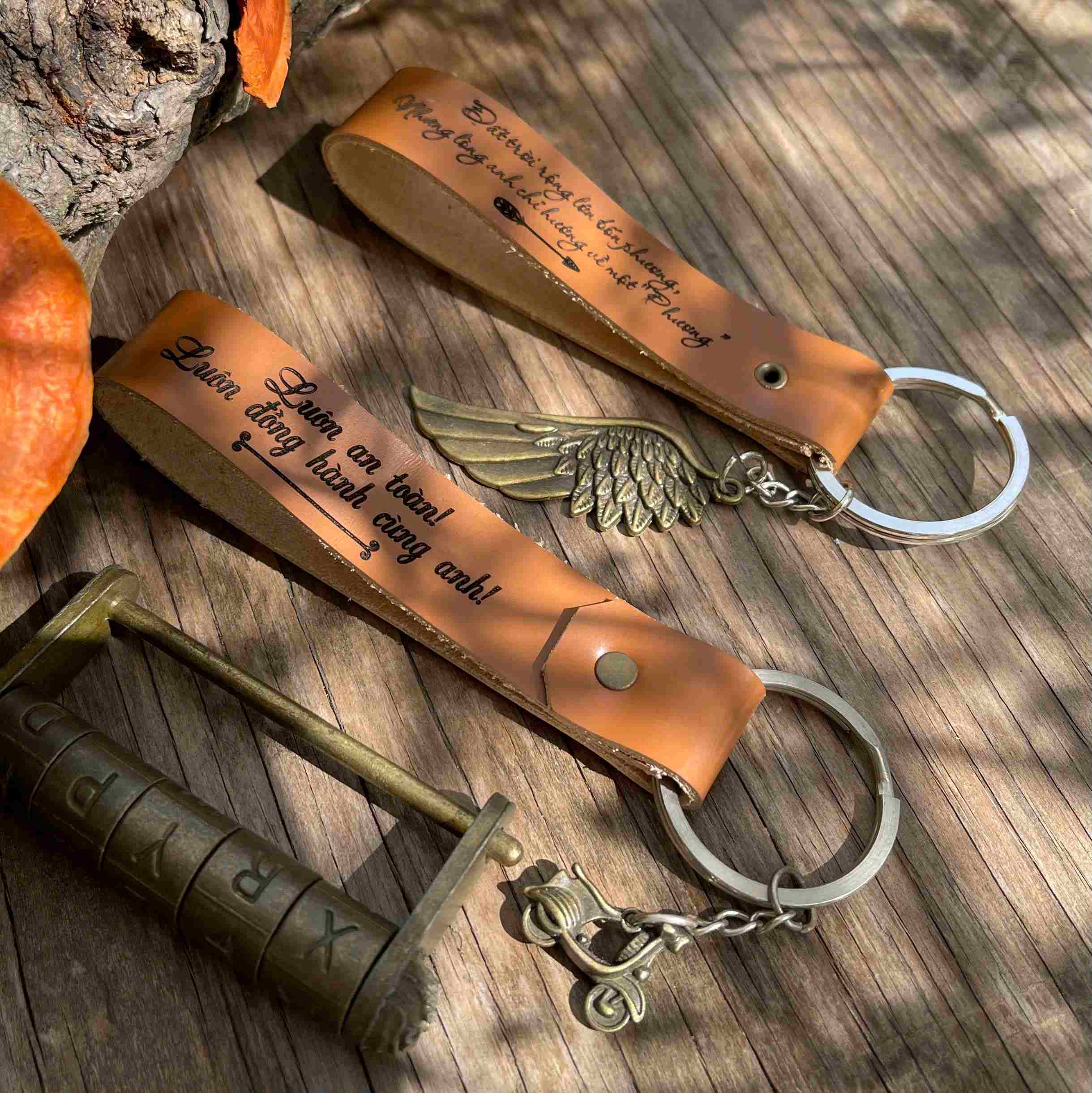 moc - khoa - khac - ten