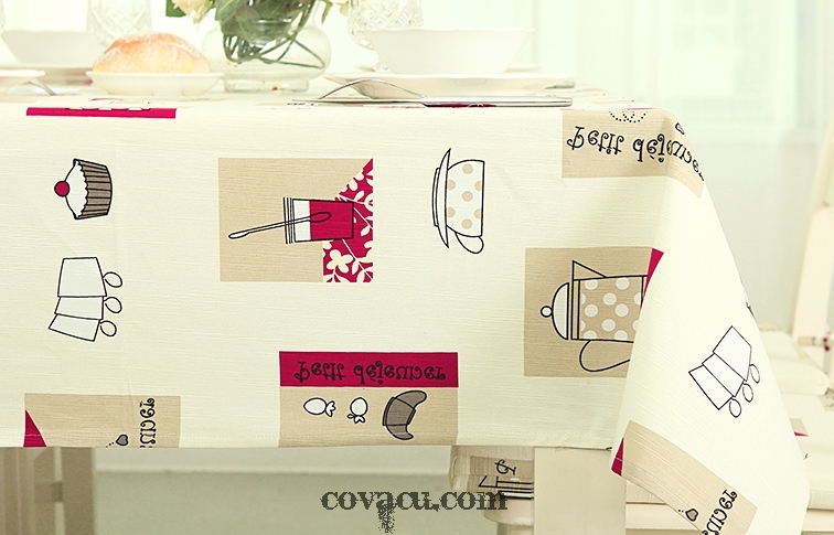 Khăn trải bàn ăn