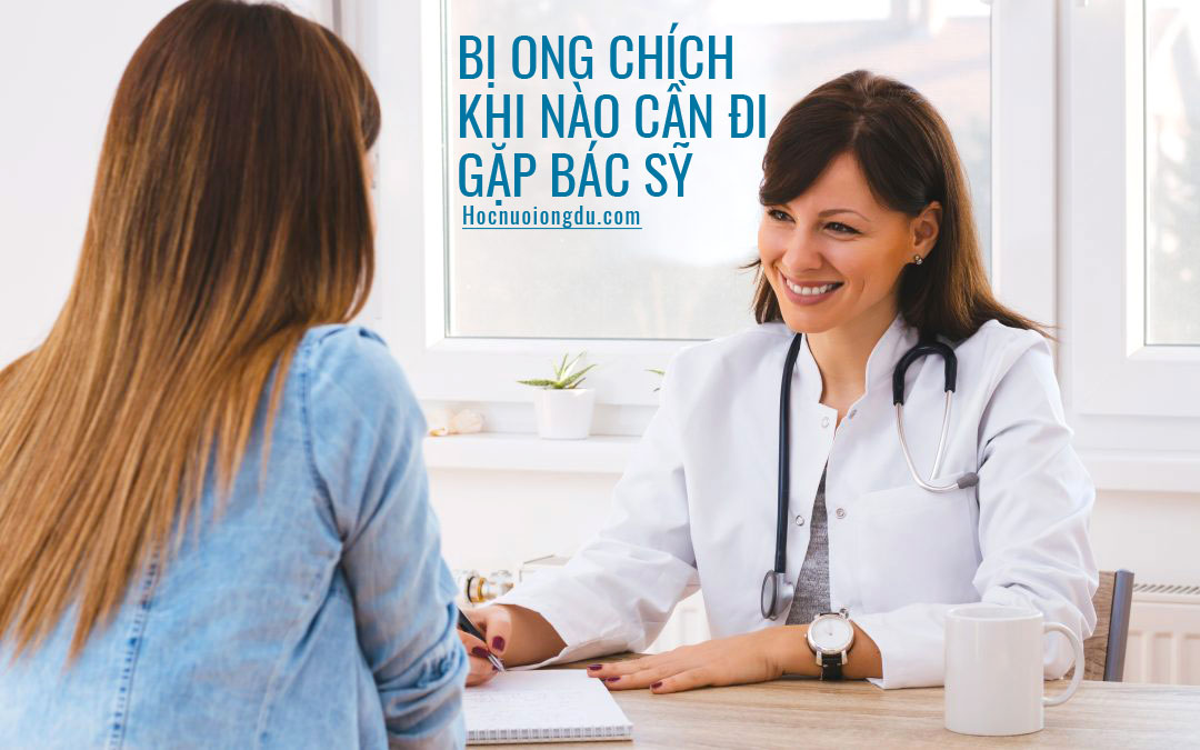 làm gì khi bị ong chích