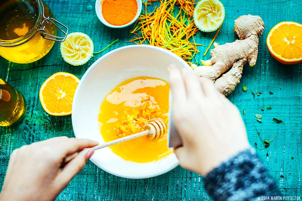 uống nghệ mật ong với gừng tăng cường hệ miễn dịch
