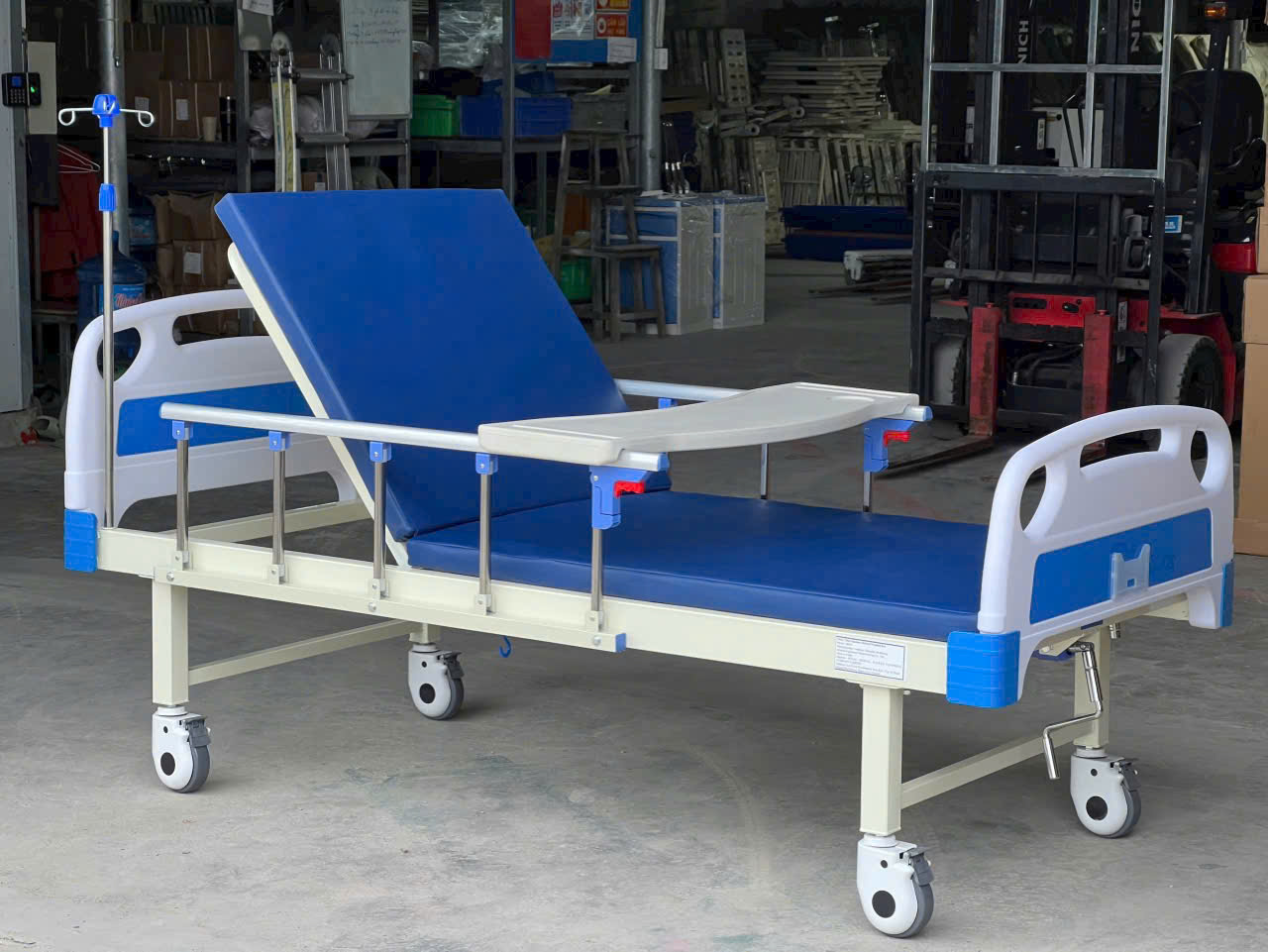 giường bệnh nhân 1 tay quay humde hm-c1