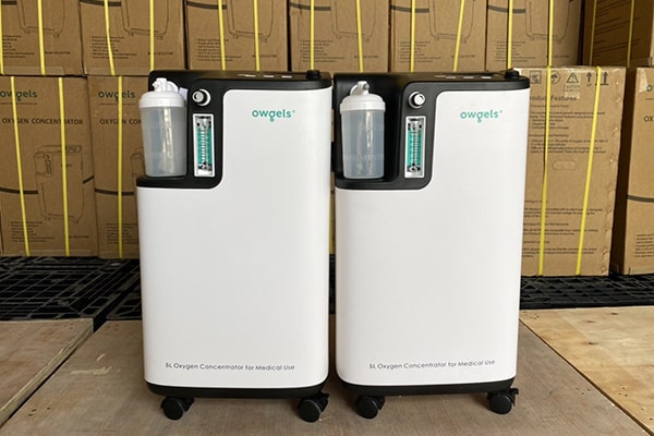 Máy có thêm tính năng “ xông - mũi - họng” giúp người dùng dễ dàng chuyển đổi trực tiếp khi dùng