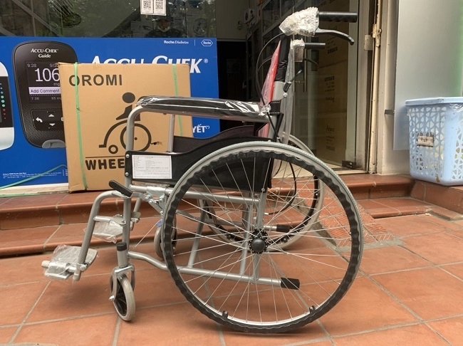 Xe lăn cơ bản Oromi Wheelchair là một thiết bị đặc biệt hỗ trợ cho những người bị hạn chế khả năng di chuyển