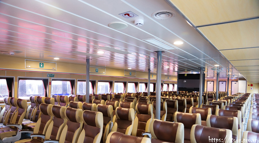 khoang hành khách tàu cao tốc tuần châu express