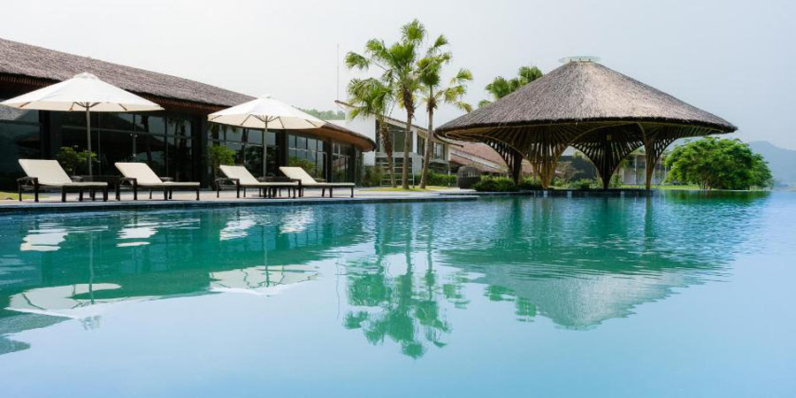 bể bơi khoáng ngoài trời serena kim bôi resort