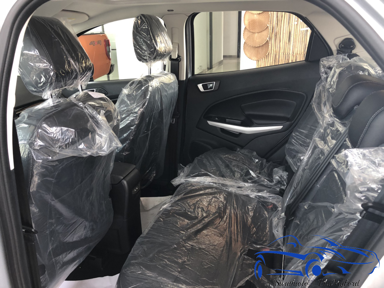 Ford Ecosport – chiếc SUV cỡ nhỏ đáng mua nhất 2019 3 ghế bọc da cao cấp của Ecosport 2018