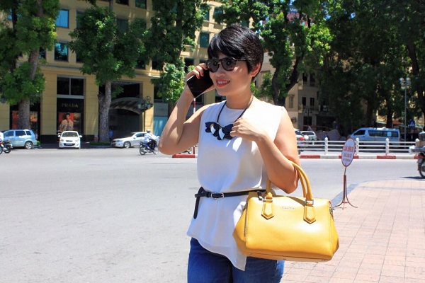 Tự tin cùng túi xách Gianni Conti