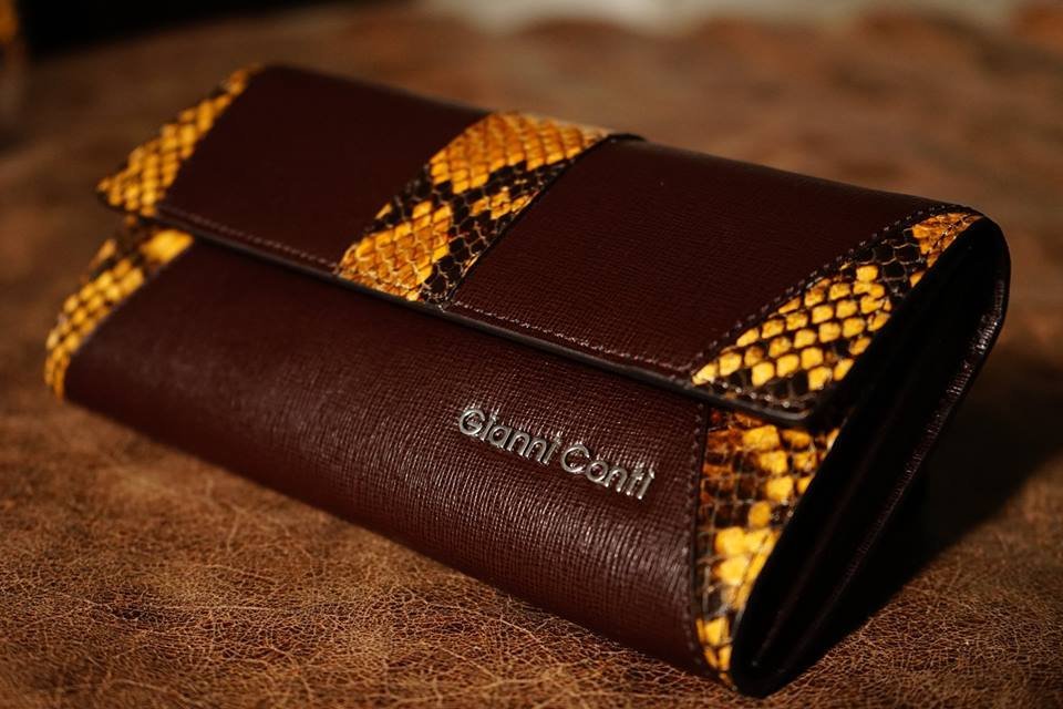 Ví da nữ hàng hiệu