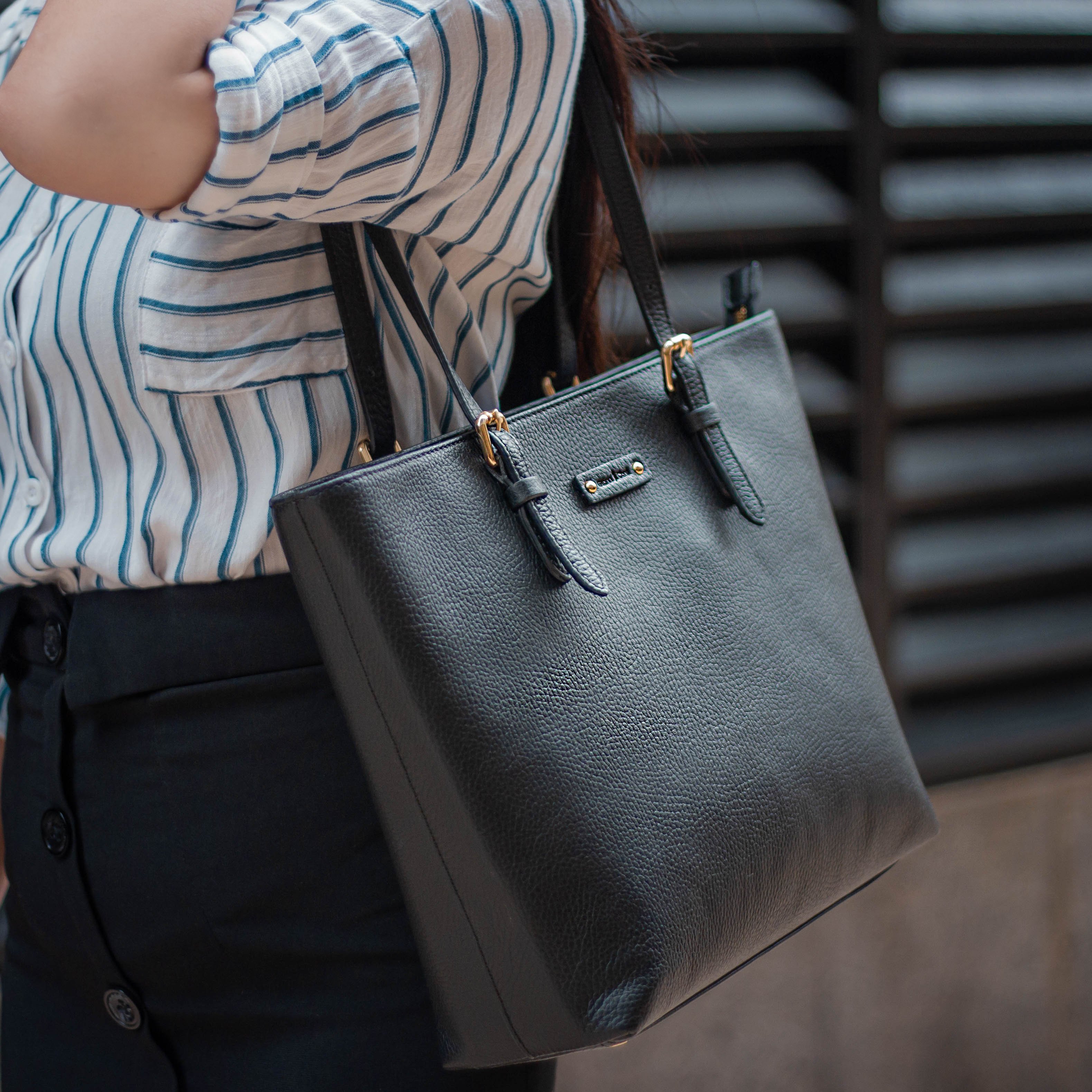 Túi tote phong cách đơn giản thanh lịch