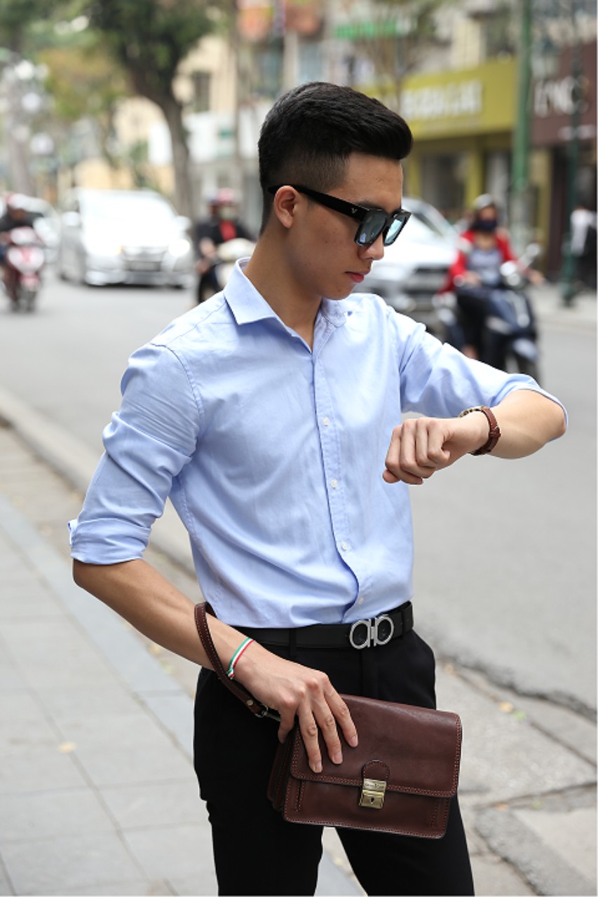 Ví cầm tay nam