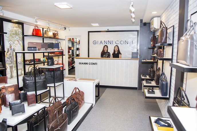 Cửa hàng đồ da hàng hiệu