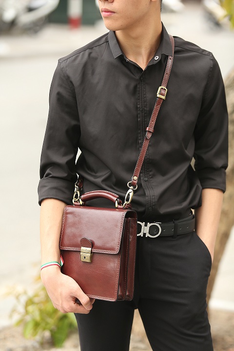 Túi xách nam đeo chéo da thật màu nâu