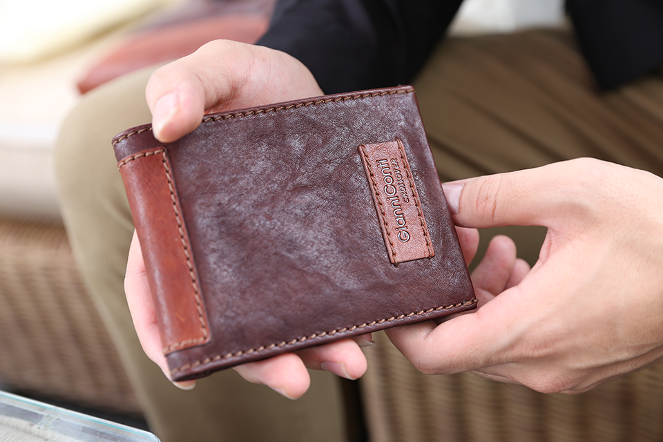 ví nam da bò hàng hiệu