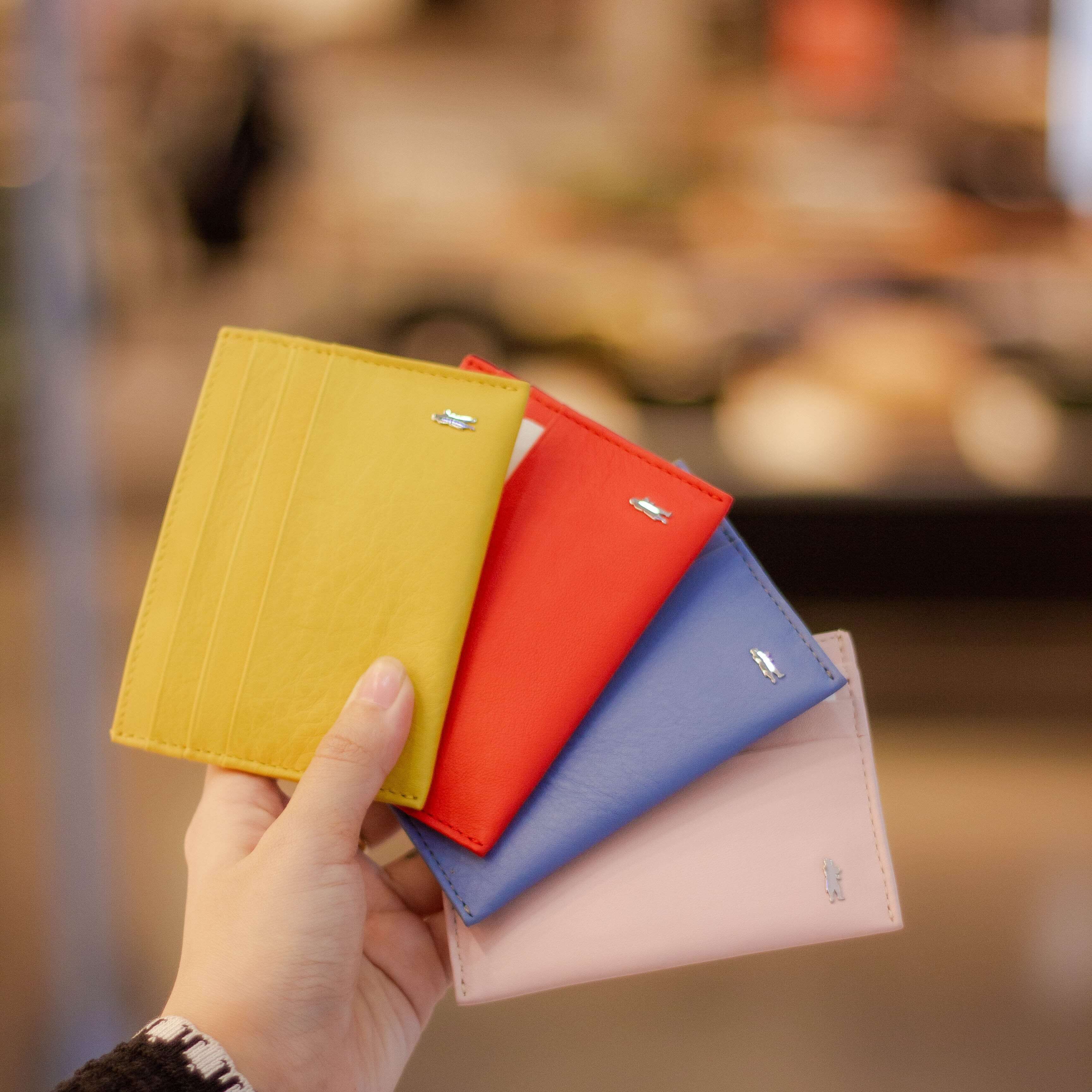 Ví đựng thẻ dáng ngang