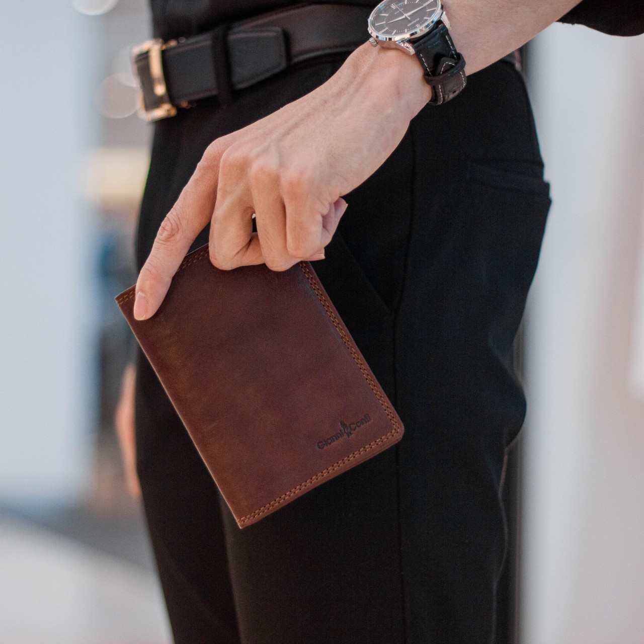 nam mệnh thổ nên dùng ví màu nâu