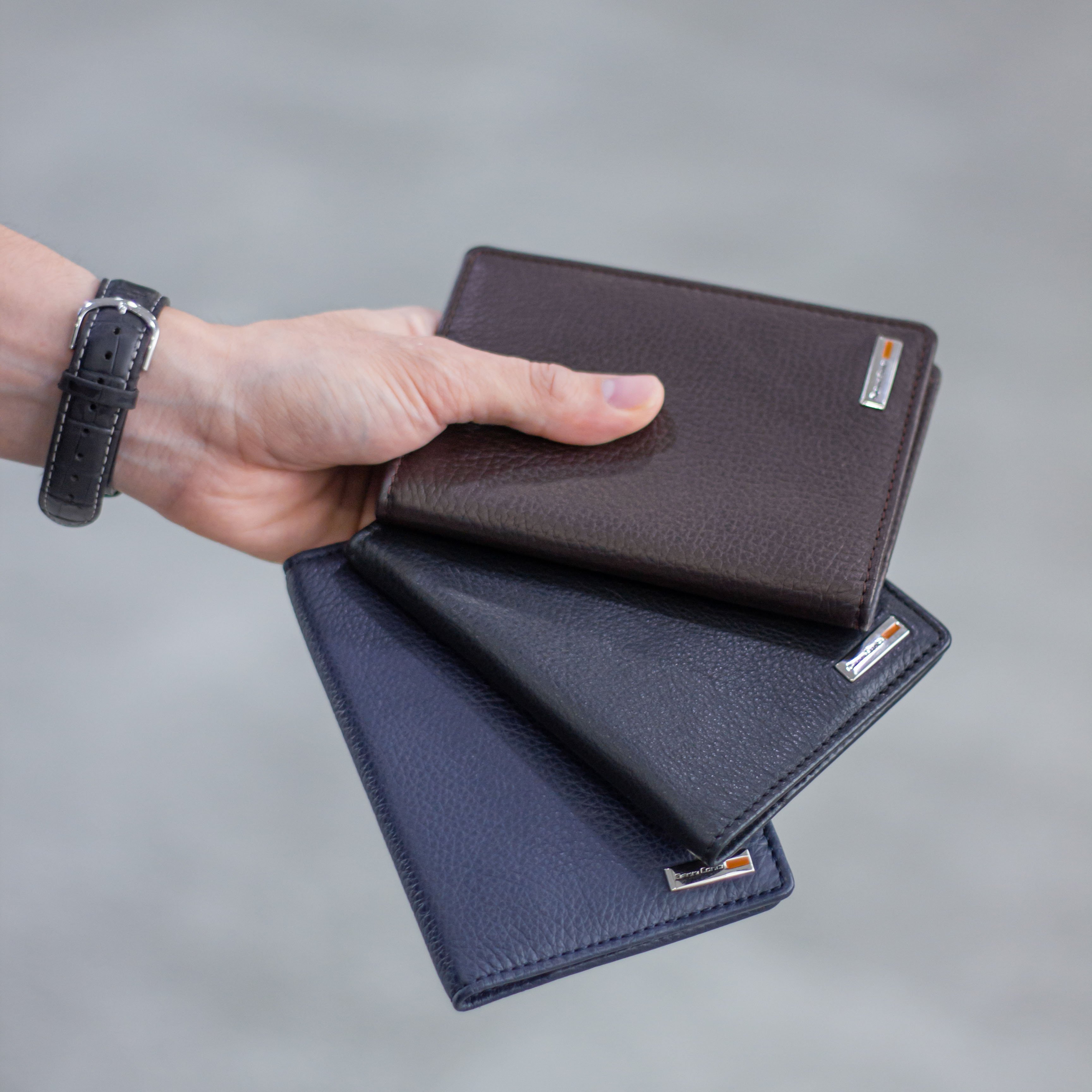 Ví da nam quà tặng phái mạnh