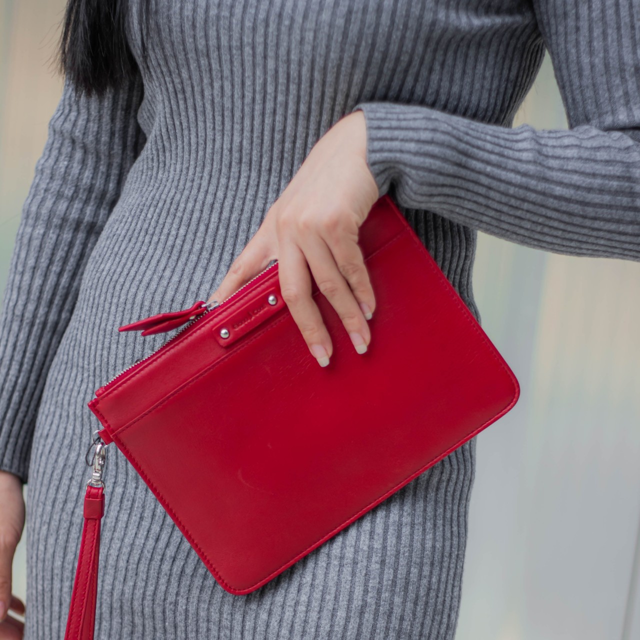 Ví cầm tay nữ màu đỏ