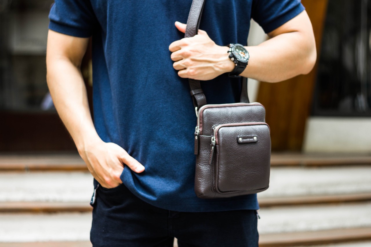 Túi đeo chéo nam da bò thật