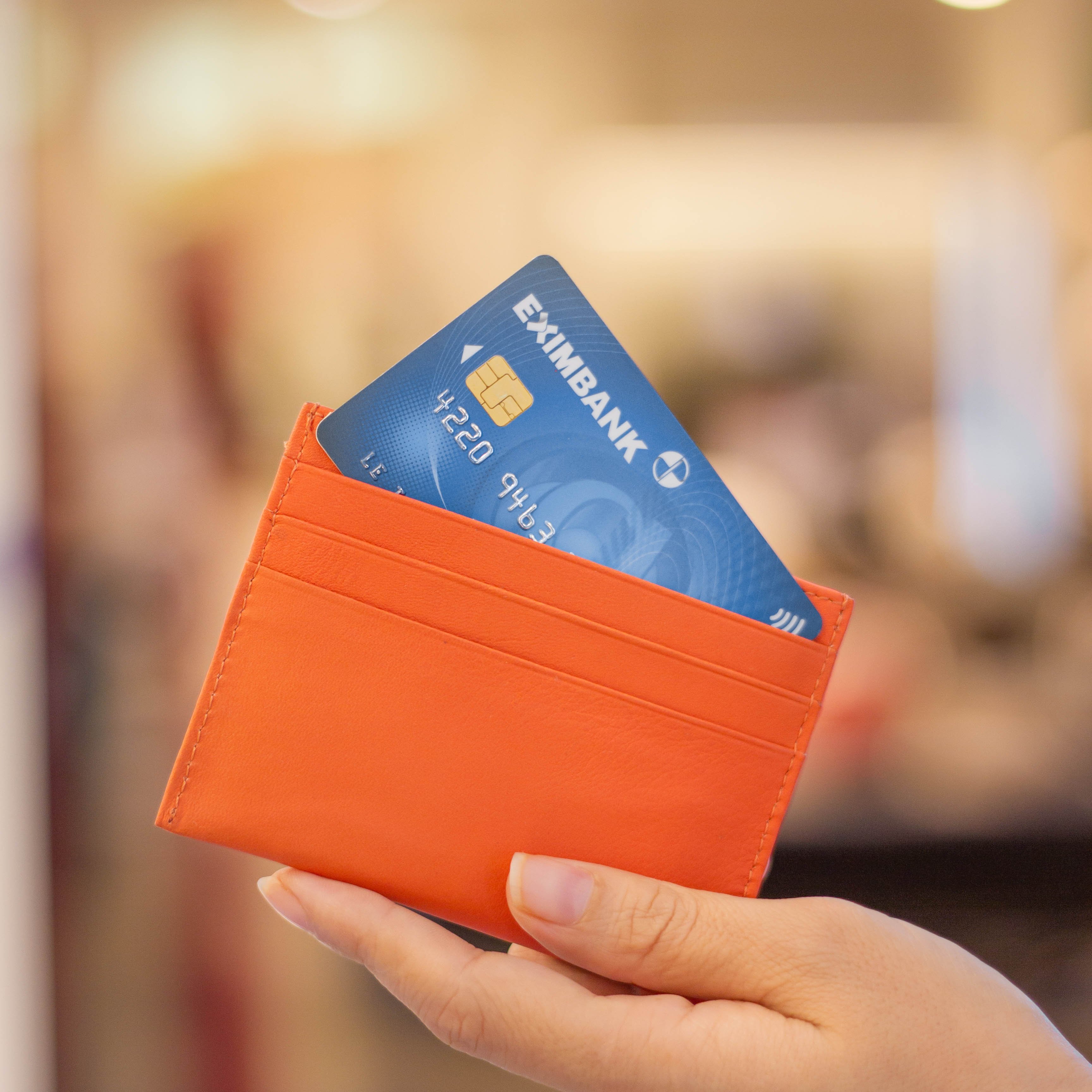 Người mệnh hỏa hợp với ví màu gì?