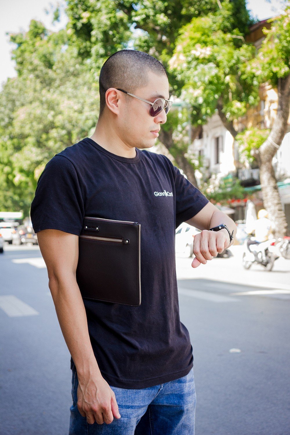 Ví cầm tay nam dáng mỏng thời trang trẻ trung