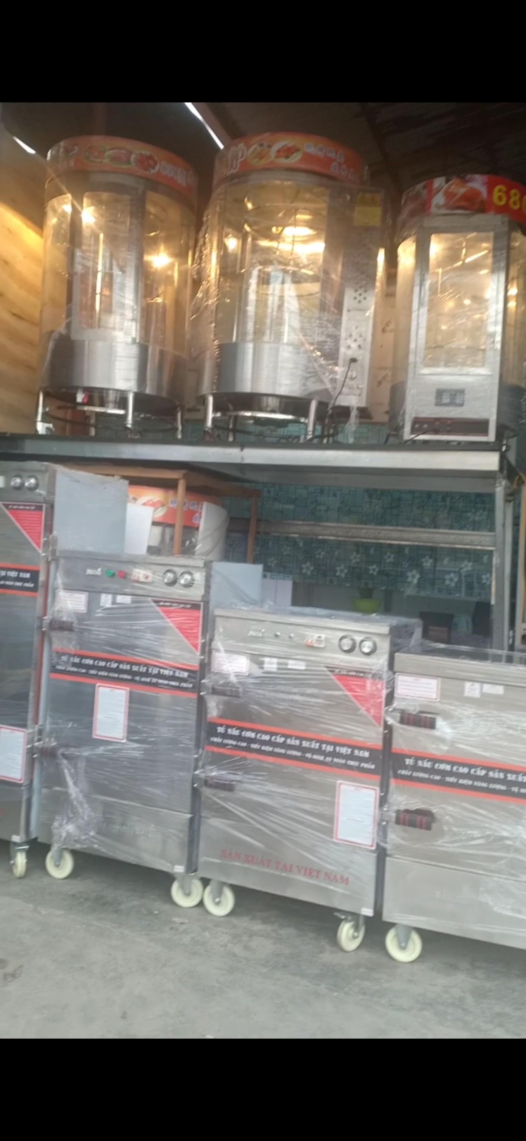 Tủ Nấu Cơm Điện 12 Khay Có 2 Chế Độ Hẹn Giờ Bằng Cơ Và Aptomat