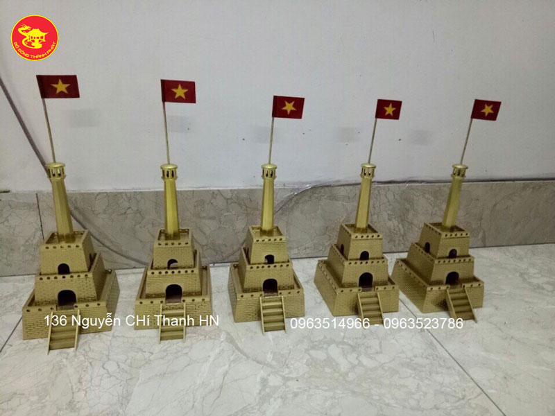 cột cờ hà nội bằng đồng