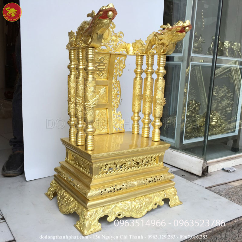 Ngai thờ bằng đồng dùng cho ban thờ gia tiên ông bà
