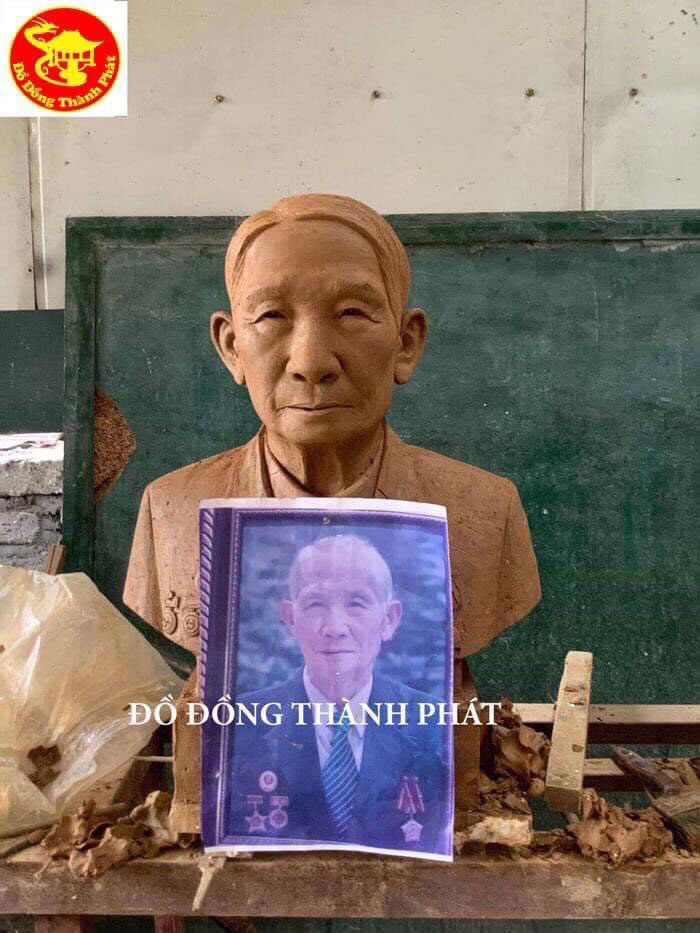 Đúc tượng cụ ông cao 48 cm mạ vàng