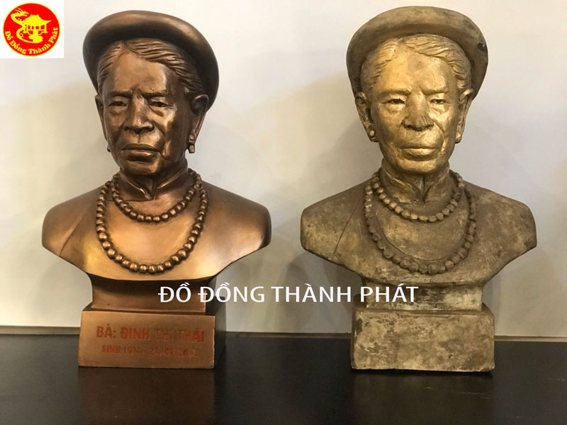 tượng chân dung cụ bà