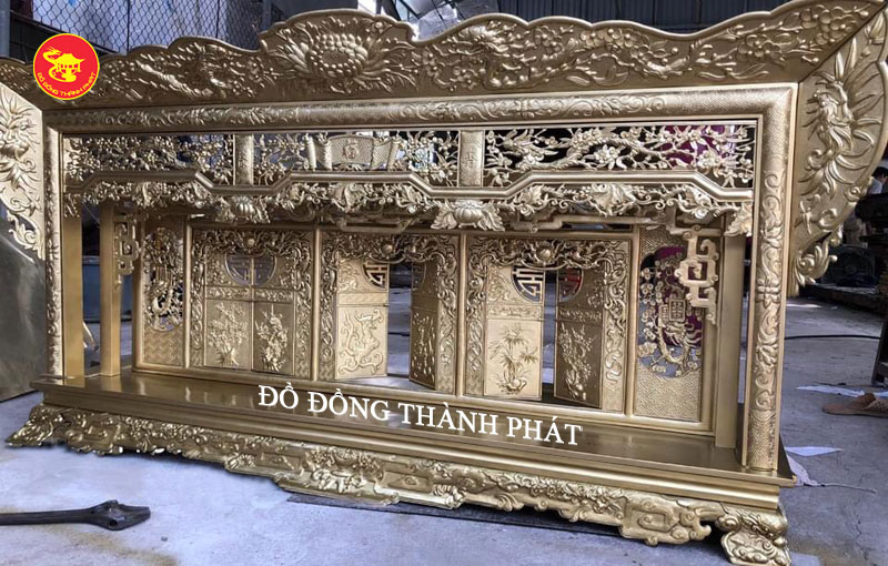 Khám thờ bằng đồng ba khoang