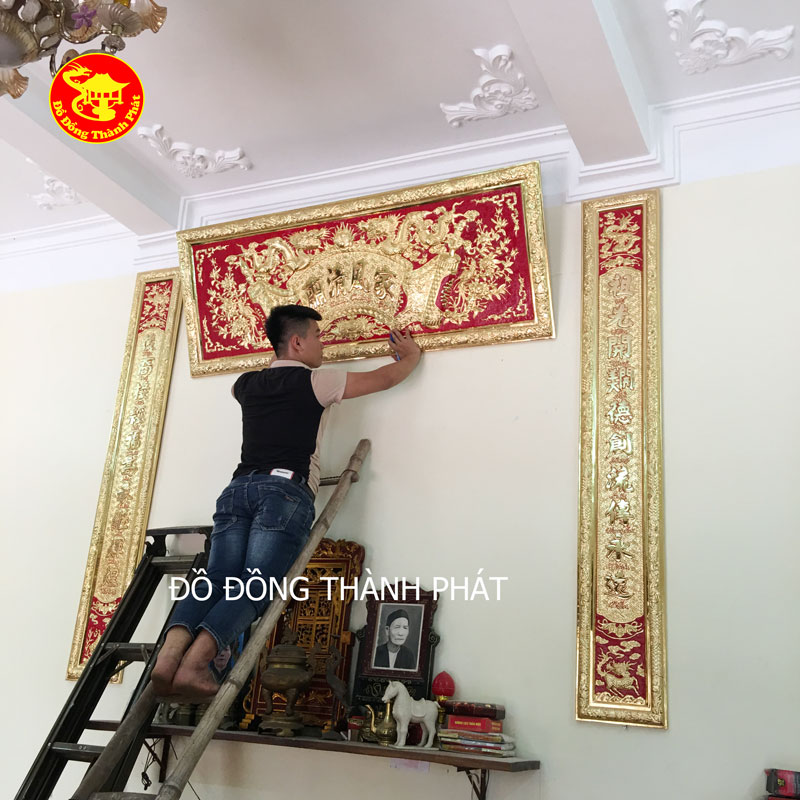 hoành phi câu đối bằng đồng mạ vàng