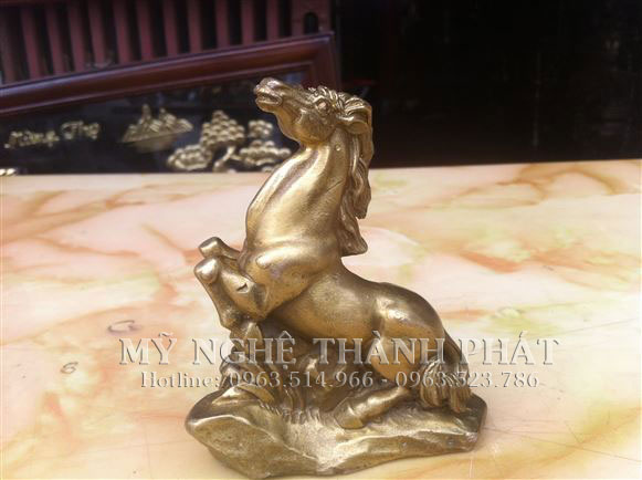 Tượng Linh Vật Phong Thủy Ngựa Đồng