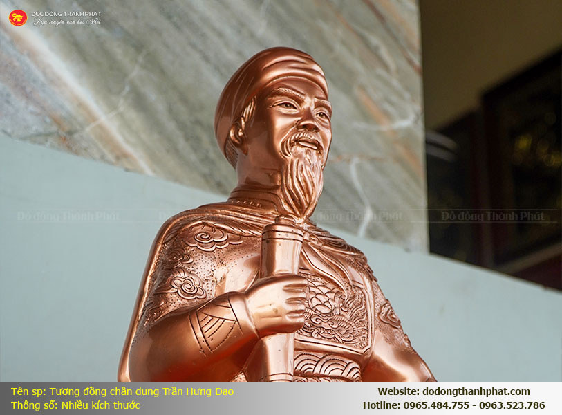 Cận cảnh thần thái uy nghiêm của tượng đồng chân dung Hưng Đạo Vương giúp trấn trạch, xua đuổi tà khí