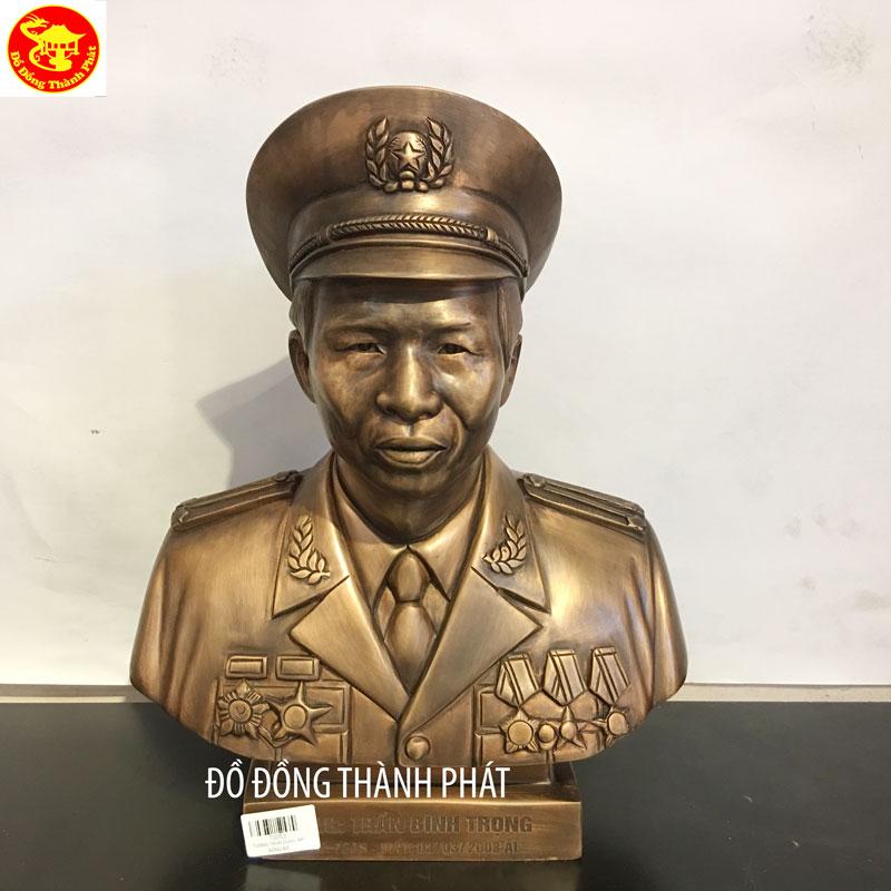 Đúc Tượng Chân Dung Bằng Đồng Chiến Sĩ