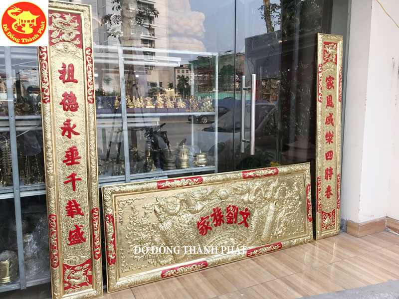 Bộ Hoành Phi Câu Đối Đồng Thờ Phụng Gia Tiên Mẫu Cổ Dài 1,76 m Cho Khách Tân Phú Sài Gòn