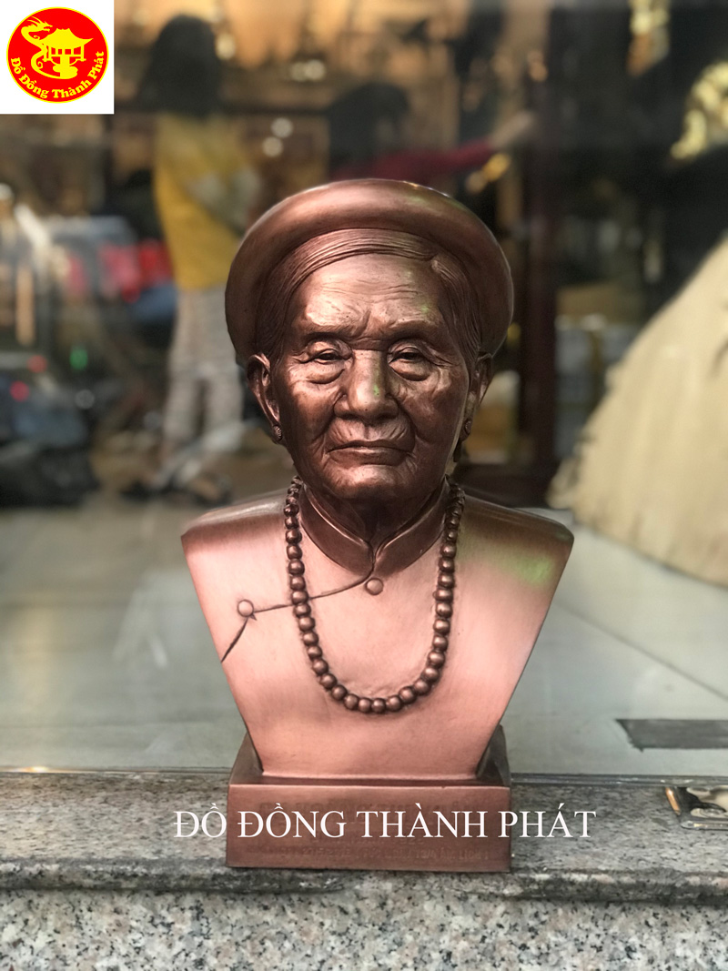 Đúc Tượng Đồng Bán Thân Truyền Thần Cho Người Quá Cố Cao 42 cm Khách Tây Hồ Hà Nội