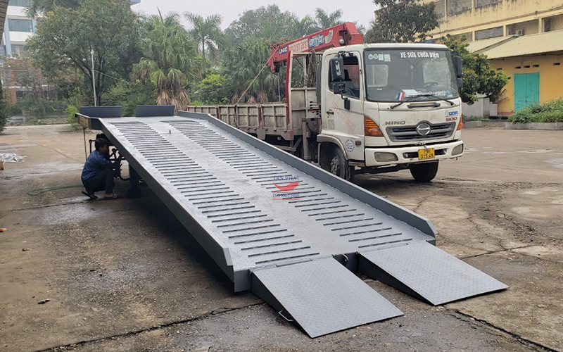 Phân phối cầu container 6-8 tấn tại Thái Nguyên