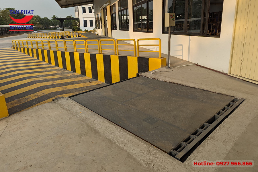 Sàn nâng thủy lực 10 tấn lắp đặt tại Chương Mỹ, Hà Nội