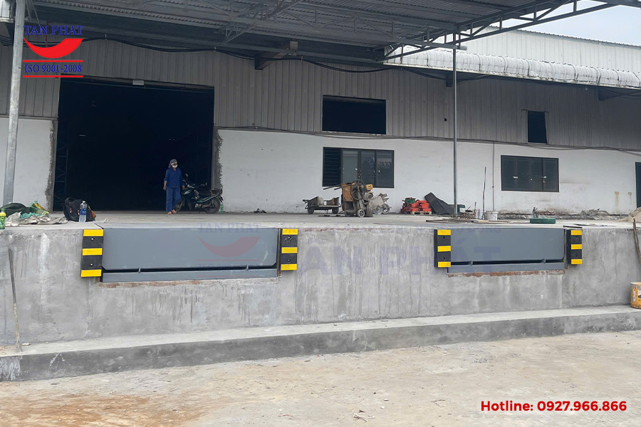 Sản xuất và bàn giao sàn nâng thủy lực 8 tấn tại Phú Thọ