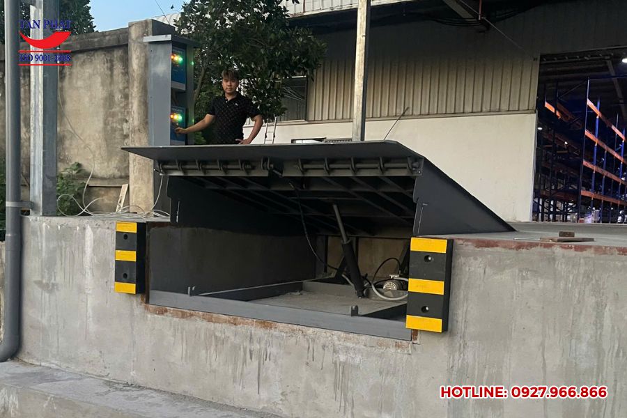 Thông số kỹ thuật dock leveler thủy lực