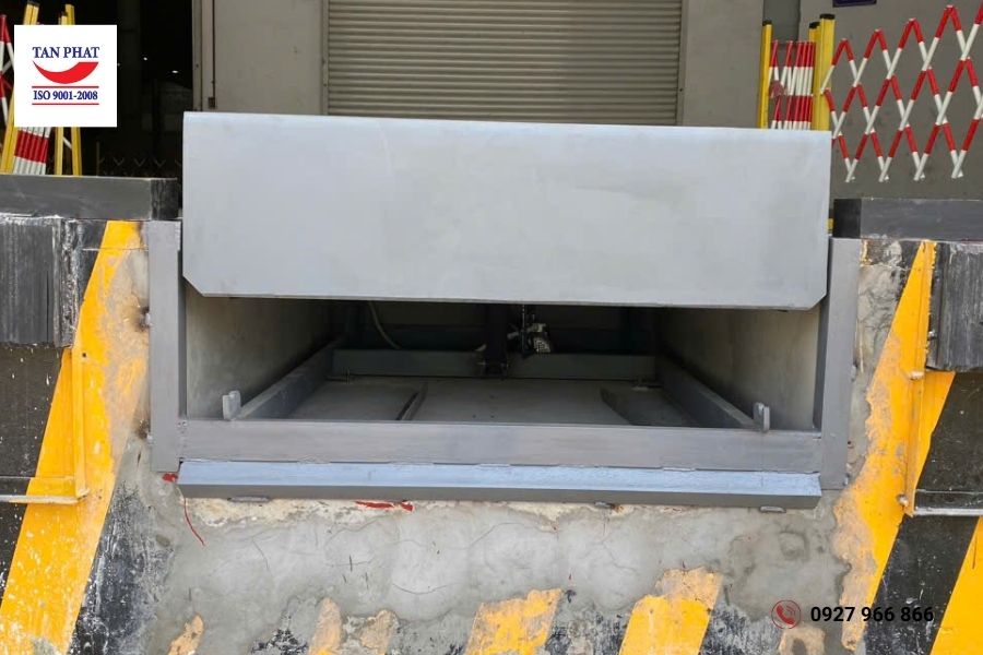 Sàn nâng thủy lực 8 tấn lắp đặt tại Bắc Giang