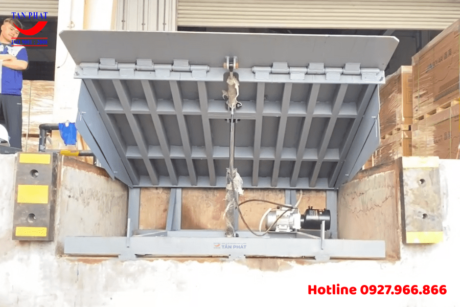 Dự án bàn giao Dock Leveler 10 tấn tại KCN Quang Châu, Bắc Giang