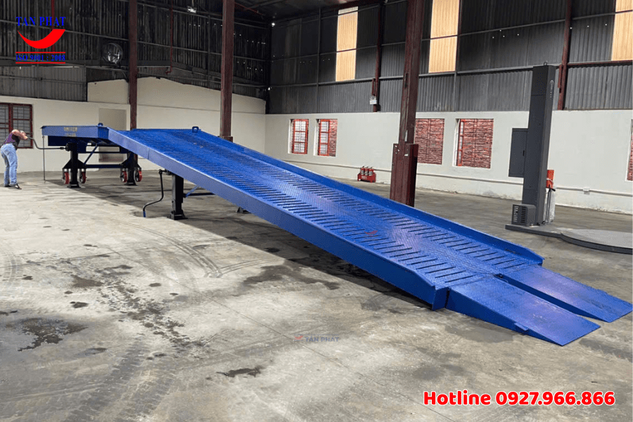 bàn giao cầu dẫn lên công 8 tấn Đông Vĩnh, tỉnh Nghệ An