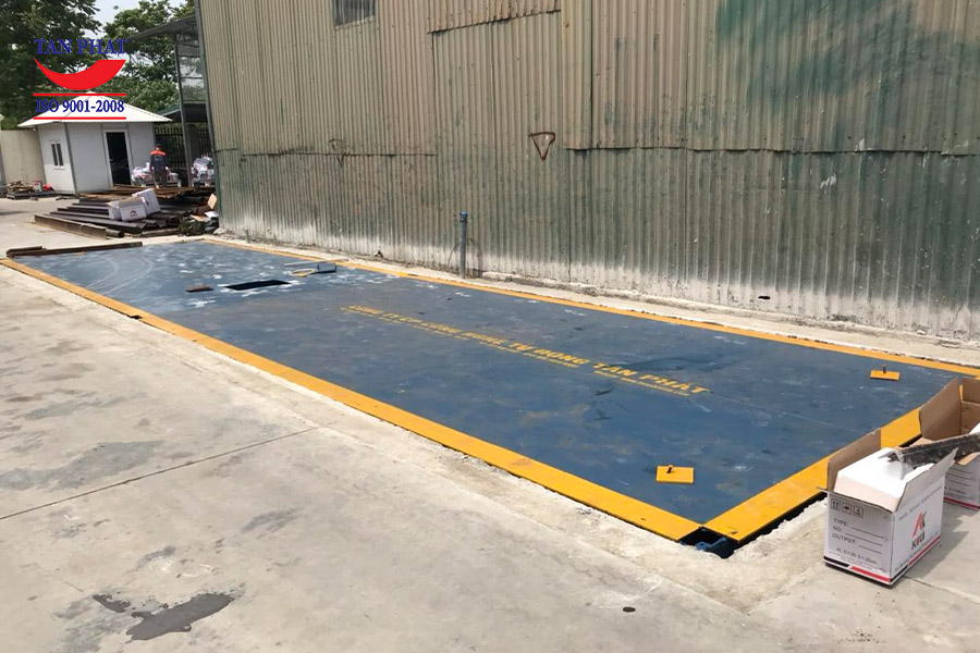 Bàn cân 80 tấn kích thước (14mx3m) lắp đặt trong trạm cân ô tô 80 tấn tại tỉnh Hải Dương.
