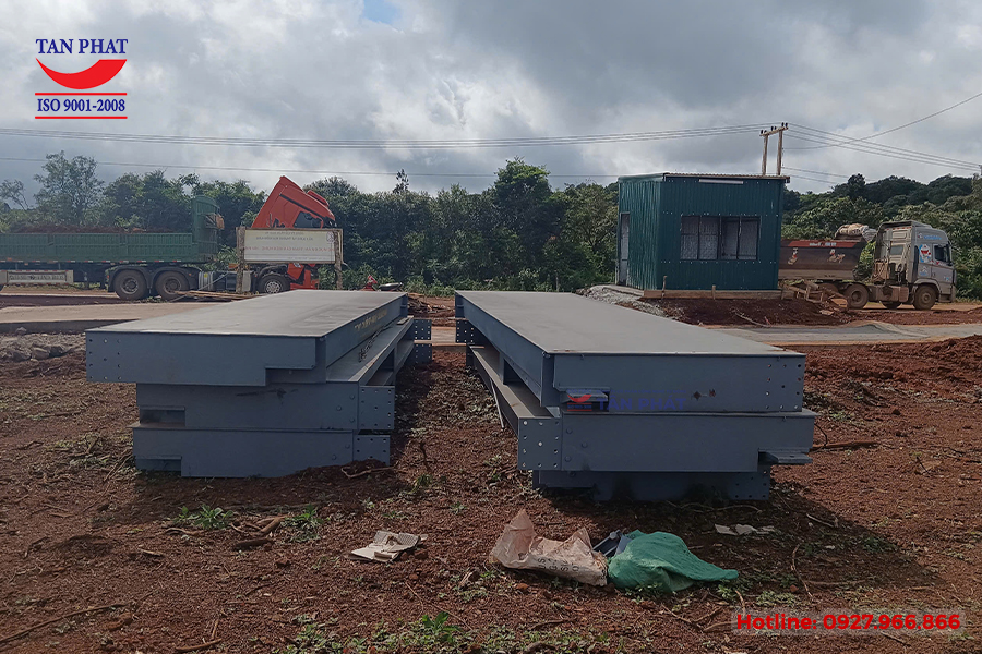 Bàn cân ô tô 100 tấn lắp tại Lào