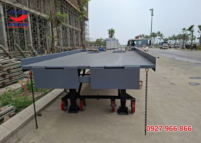 Bàn giao cầu dẫn xe nâng 10 tấn dài 13m tại Phủ Lý, Hà Nam