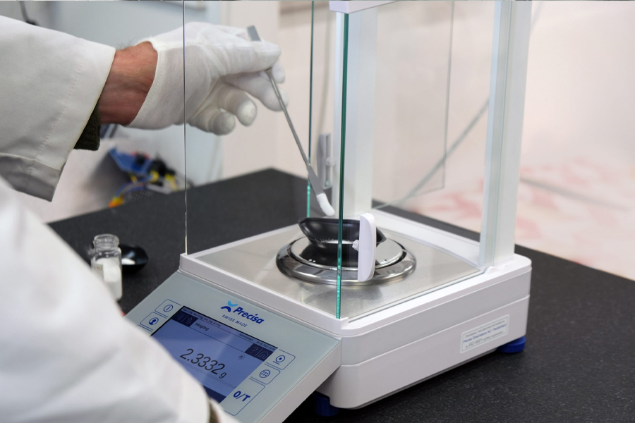 Cách sử dụng cân phân tích